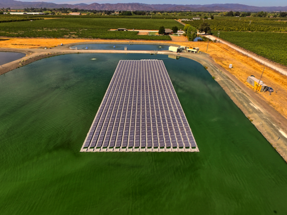 american floating solar array